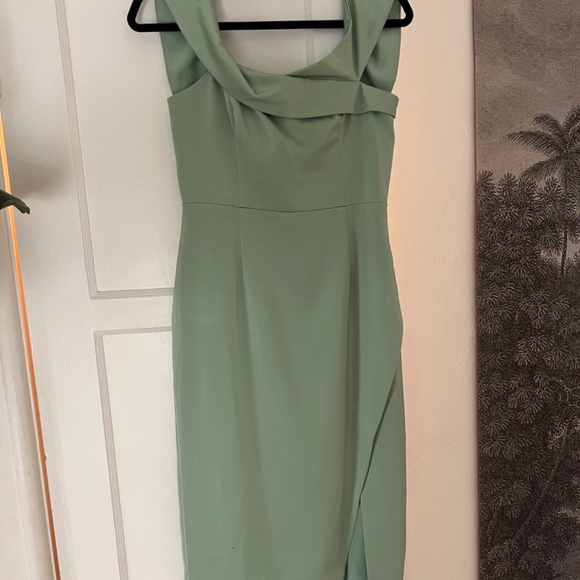 Aster Dress by nbd - Picture 4 of 6